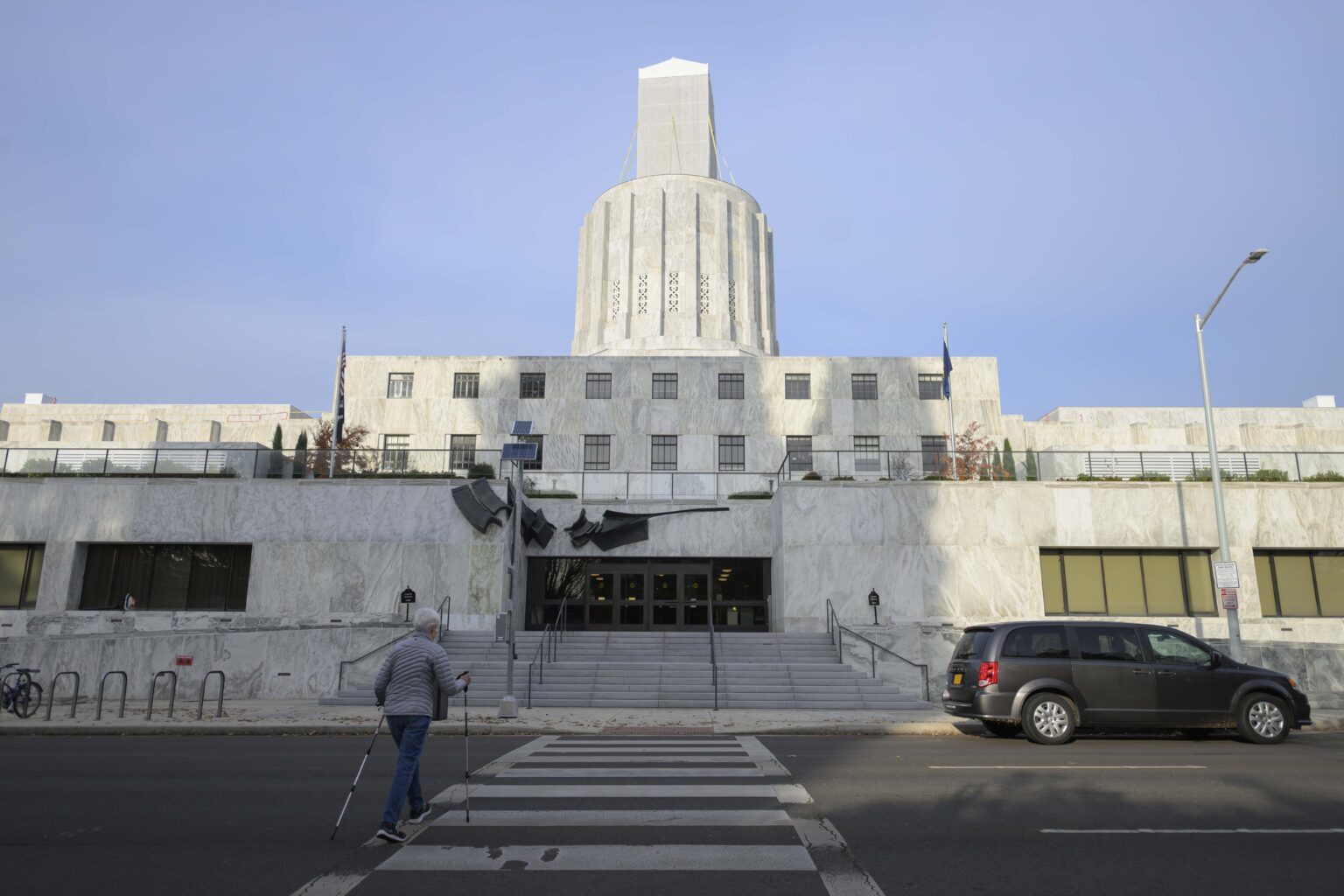 To square Oregon’s budget, lawmakers may leave many state jobs unfilled