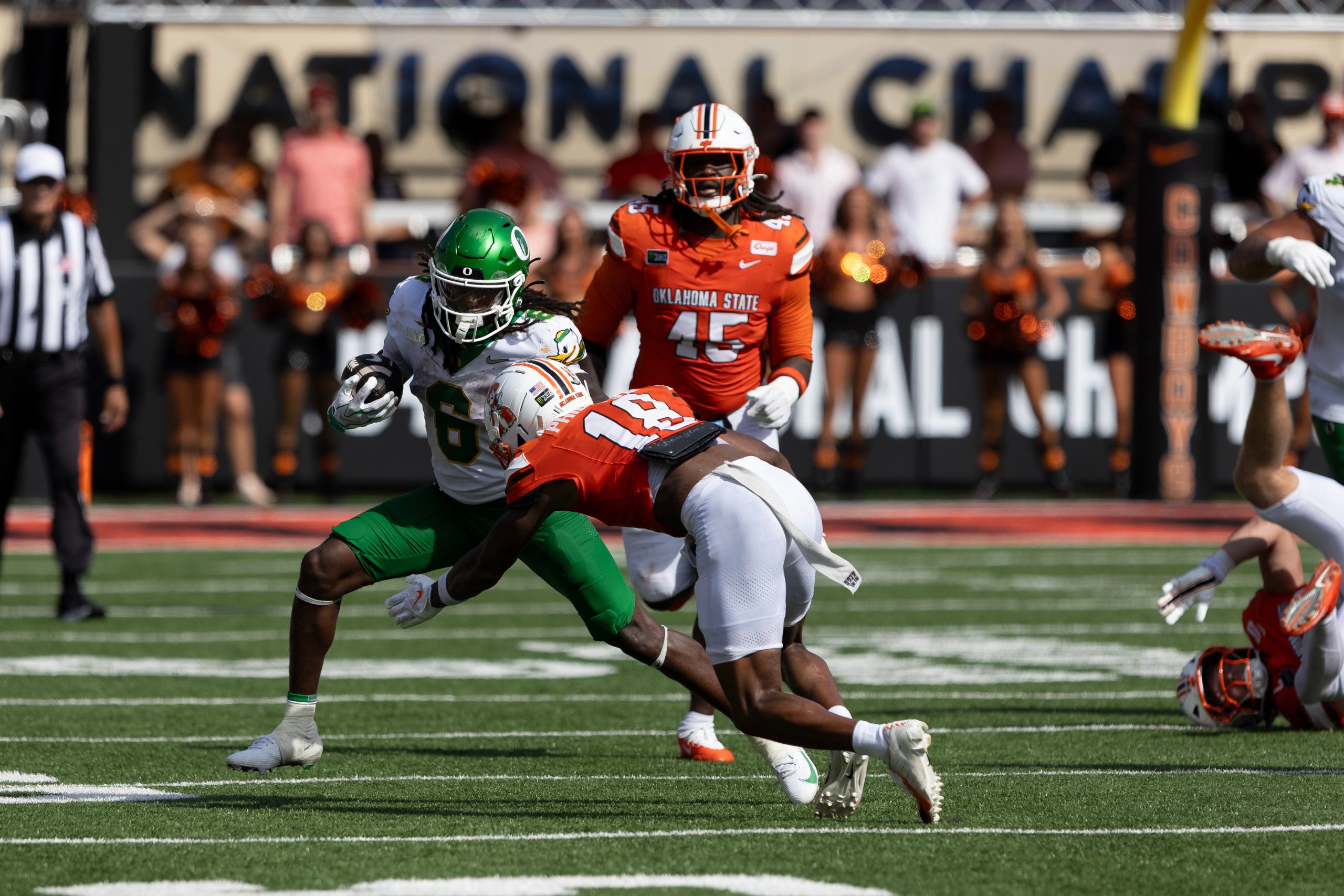 Out-of-sorts Oregon loses to Oklahoma State in a stunner, 39-31